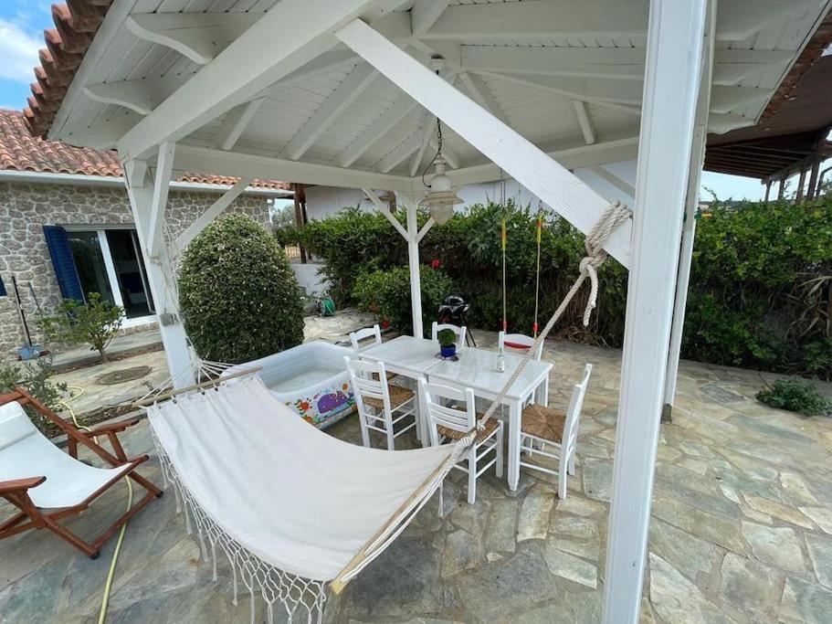 Familienfreundliches Fischerhaus am Strand Porto Heli Exterior foto