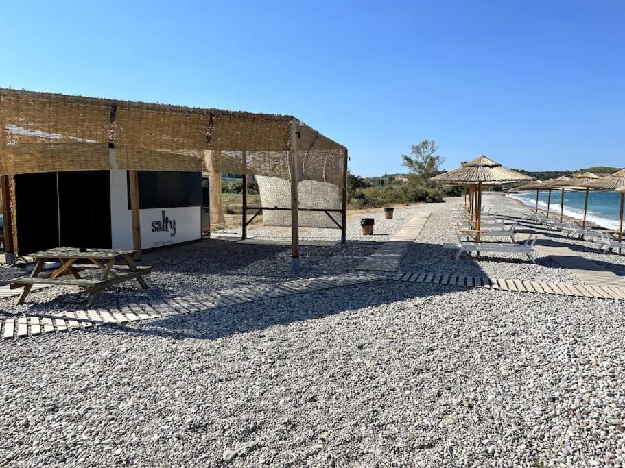 Familienfreundliches Fischerhaus am Strand Porto Heli Exterior foto